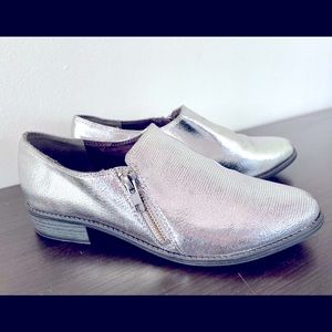 Snazzy Silver Flats